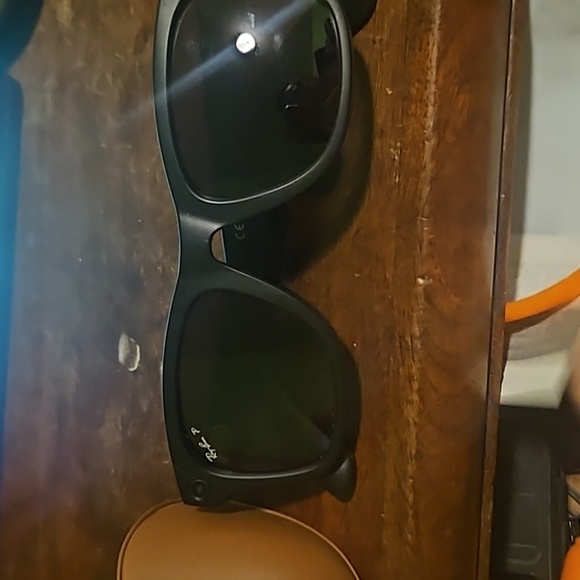 Have a pair of wayfarer sunglasses meta version still brand.... - Picture 2 of 3